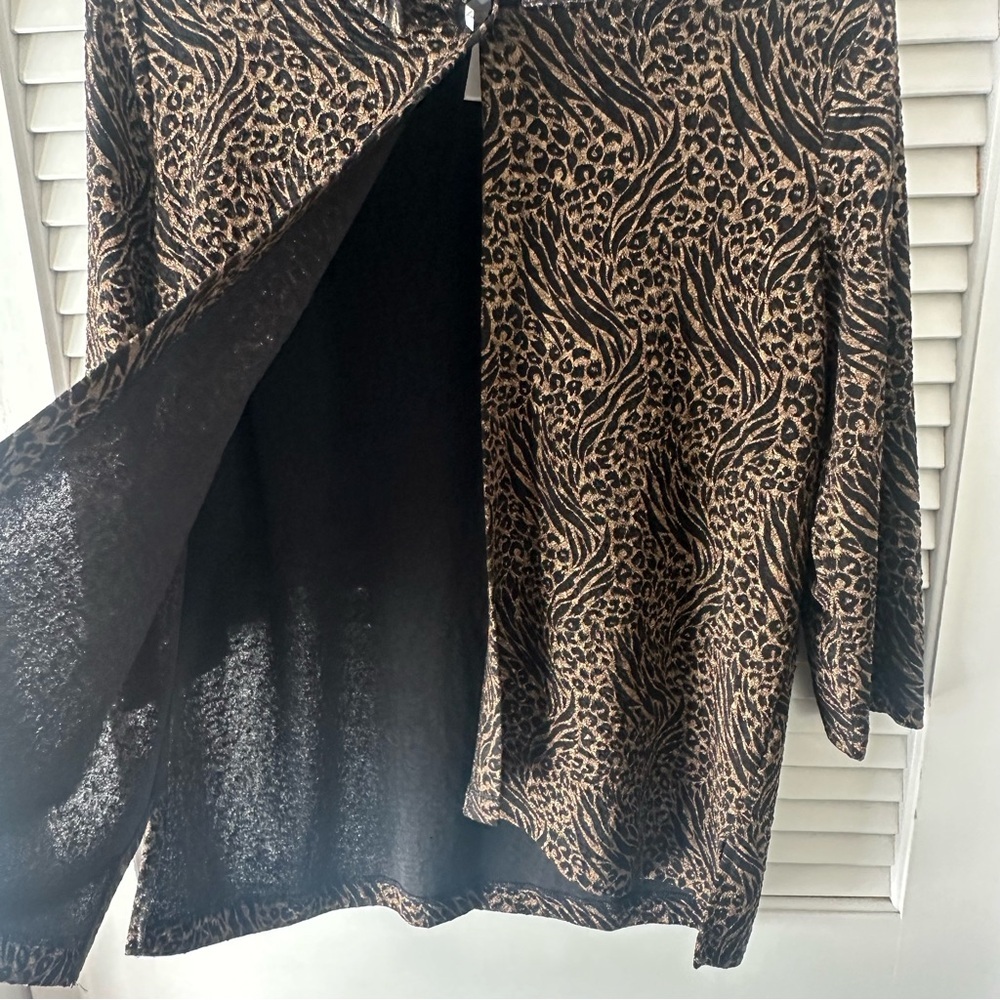 Chico’s Easywear Swing Jacket Size 1 Medium Animal Print Button Foil Wire Collar - Picture 6 of 9